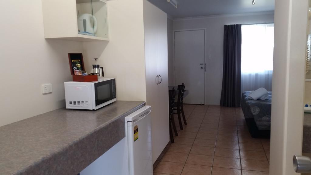True Blue Motor Inn Rockhampton Bagian luar foto