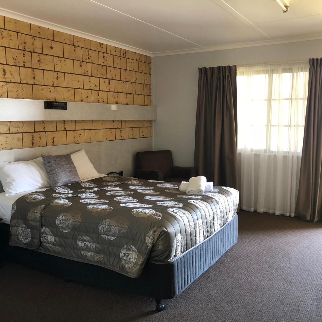 True Blue Motor Inn Rockhampton Bagian luar foto