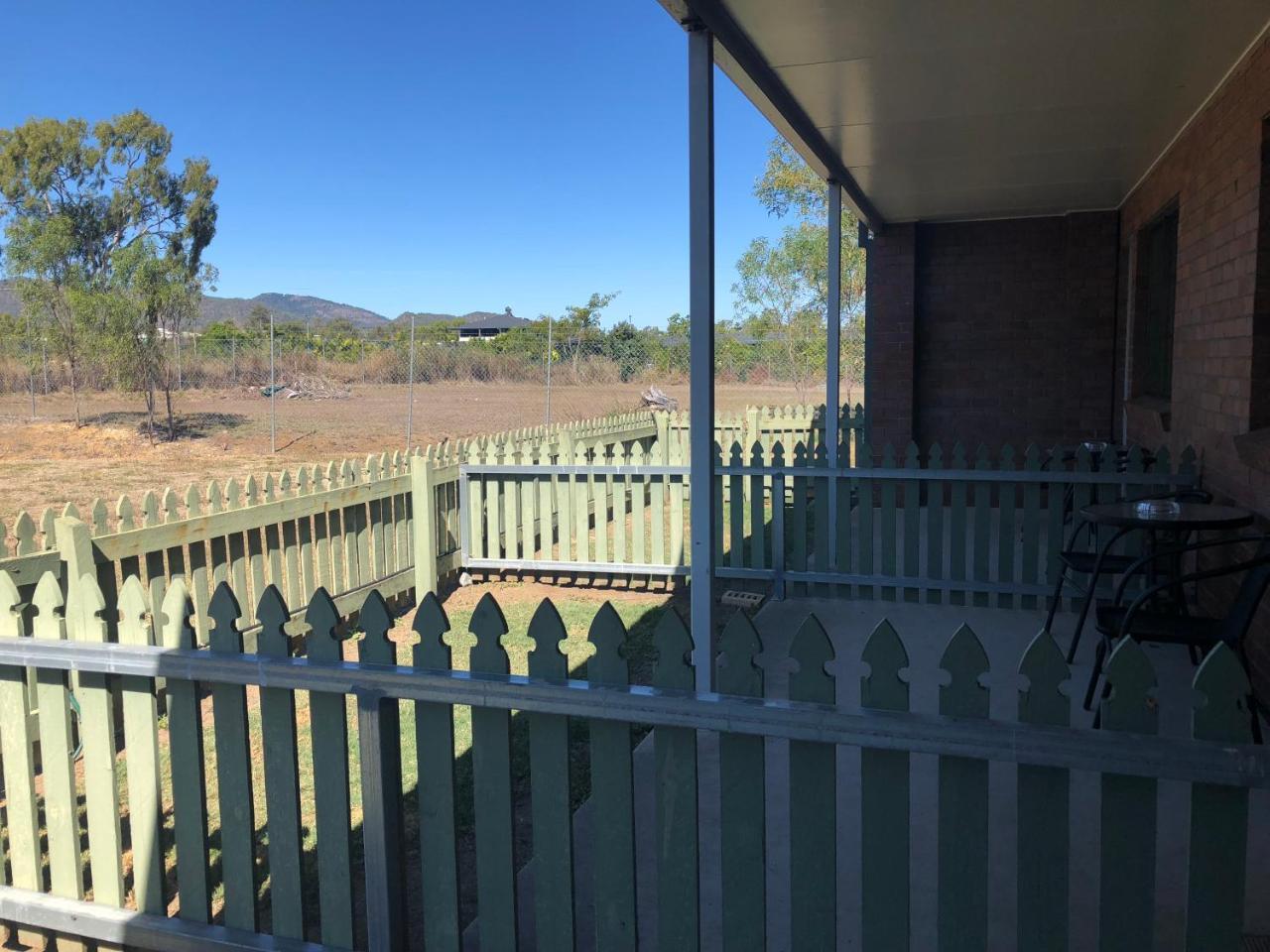 True Blue Motor Inn Rockhampton Bagian luar foto