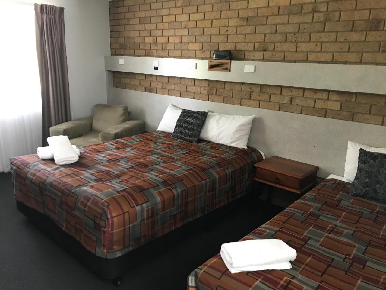True Blue Motor Inn Rockhampton Bagian luar foto