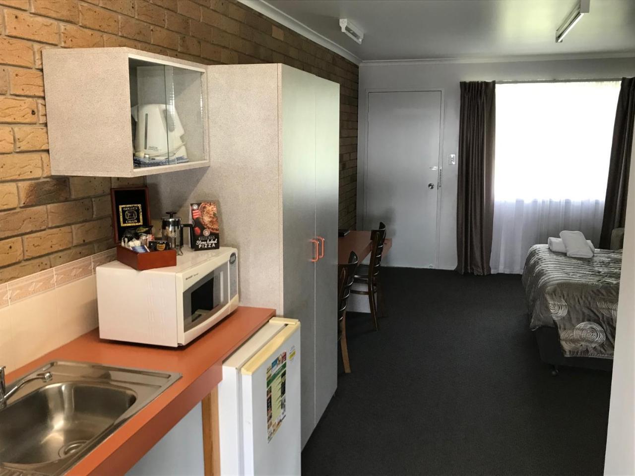True Blue Motor Inn Rockhampton Bagian luar foto